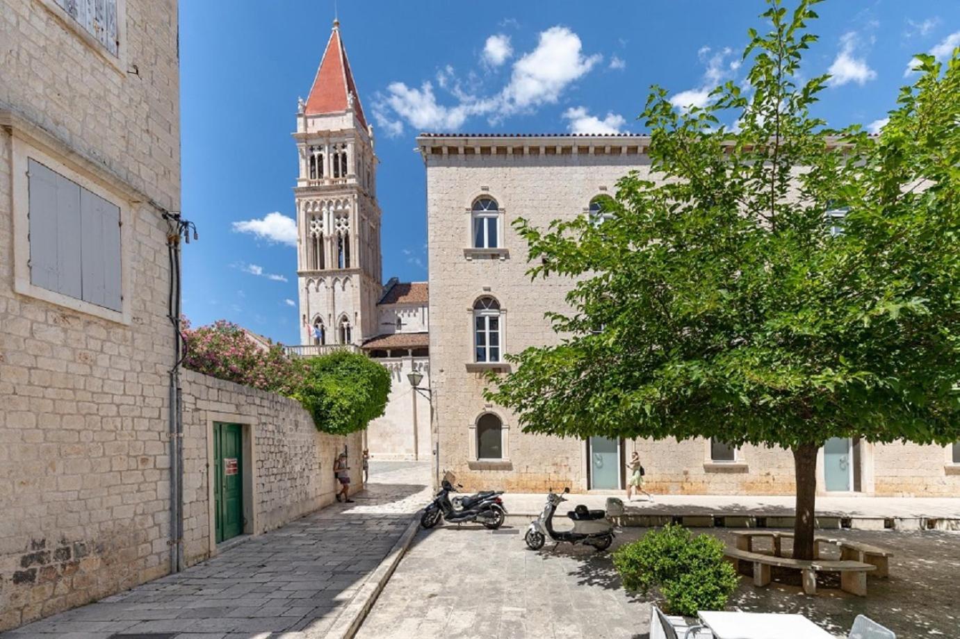 Agava Lux Lägenhet Trogir Exteriör bild